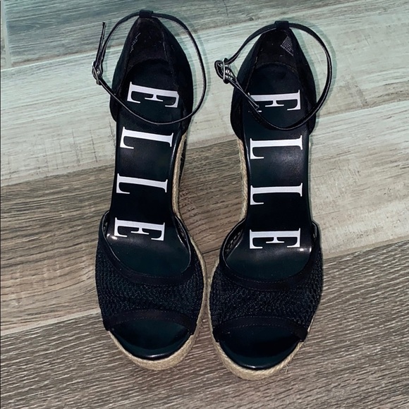 Like new! Black platform espadrilles. Size 9.5 - Picture 3 of 7